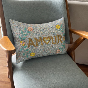 Coussin brodé Amour Csao