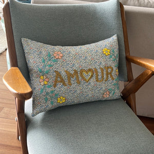 Coussin brodé Amour Csao