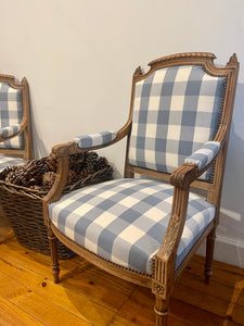 2 fauteuils entièrement rénovés (style napoleon)