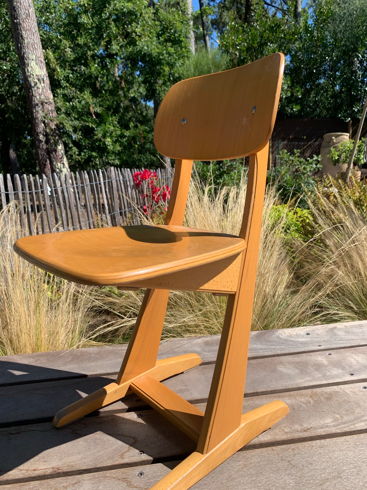 Petite chaise enfant de couleur jaune – Simone mon Amour