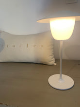 Charger l&#39;image dans la galerie, ANI lampe mobile blanche MOYEN MODELE