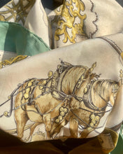 Charger l&#39;image dans la galerie, Bracelet Infiniment réalisé avec un foulard Hermès